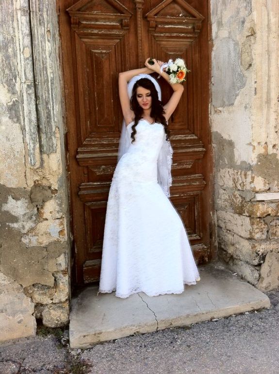 Продам свадебное платье!1 раз было одето!после ,побывало в химчистке!