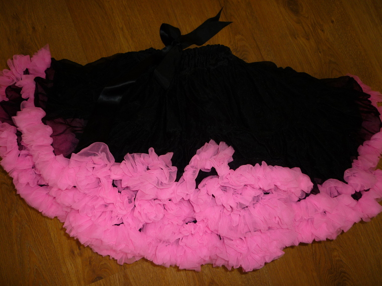 Продаю пышную юбочку Oopsy Daisy , б/у, 2000. Почта.