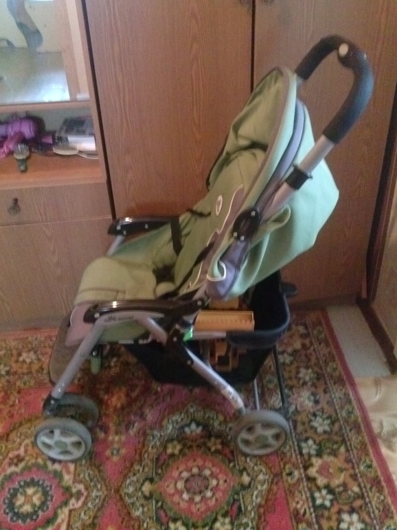 Коляска в которой мы гуляем