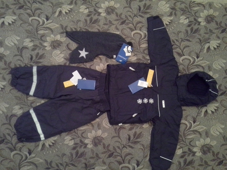 Новый комплект верхней одежды для мальчика по супер низкой цене!!!