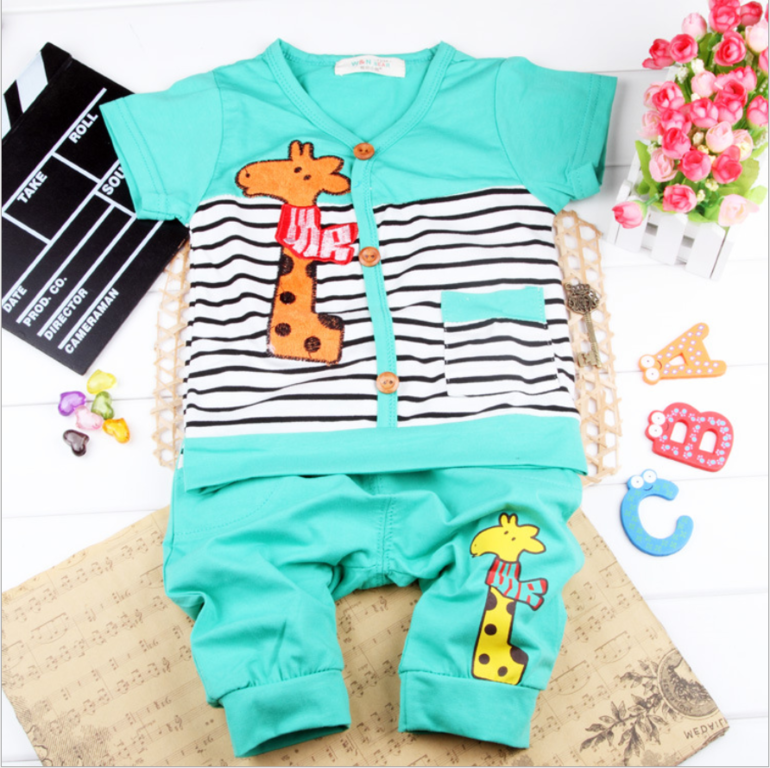 Костюм для мальчишек и девчонок.