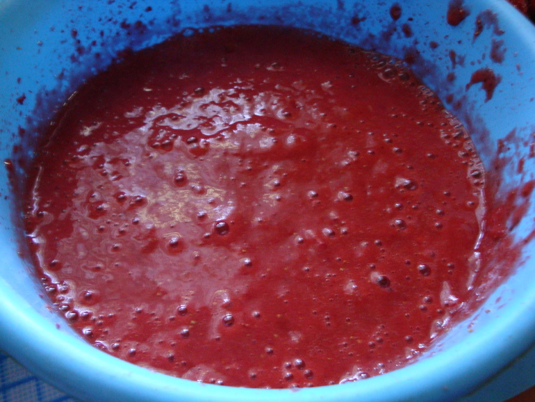 Клубничное масло