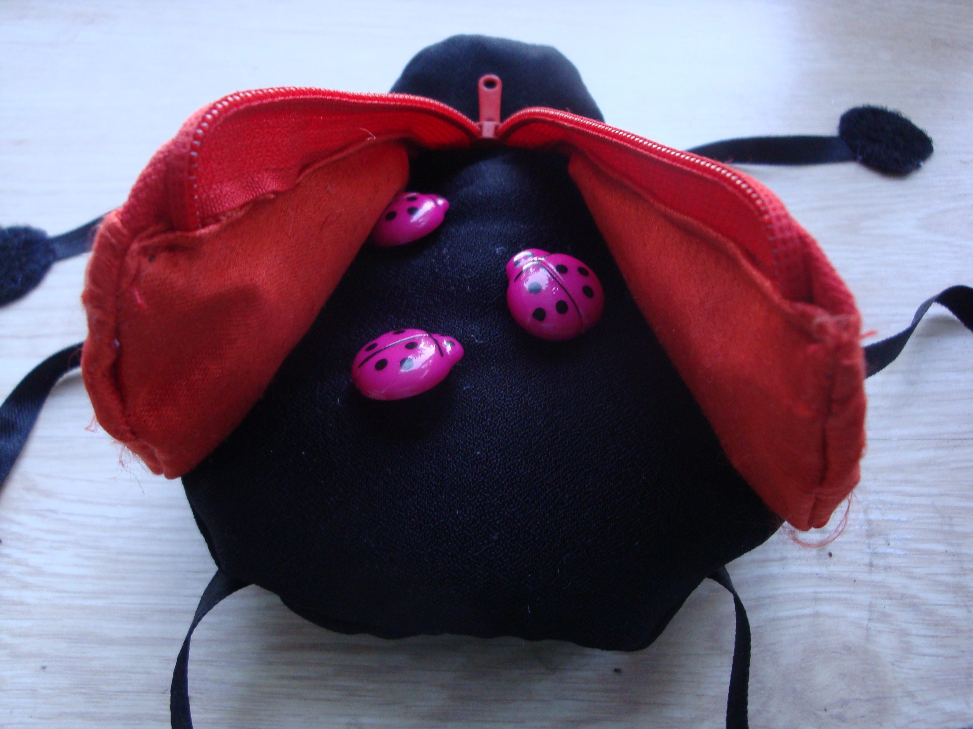 МК развивающей игрушки "Божья коровка" (ооочень много фото!)