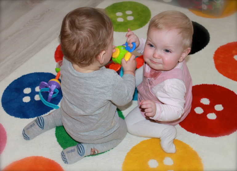 брат приехал!