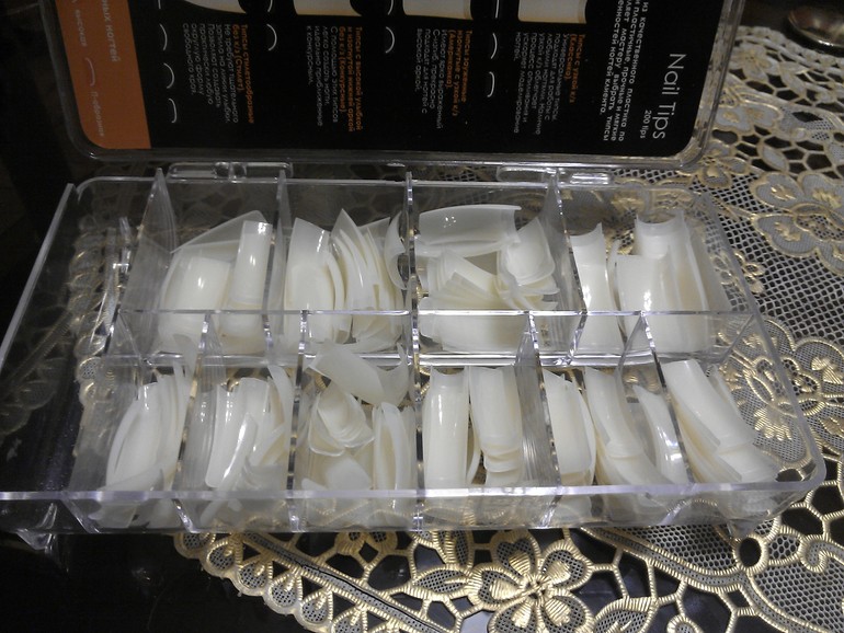 Продам типсы,комуфляж и прозрачный гель irisk