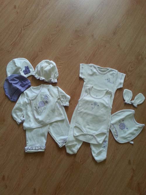 опытные мамы, помогите:)