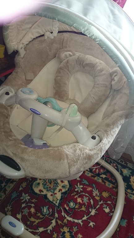 Кресло-качалка Graco Укачивающий центр Graco Sweet