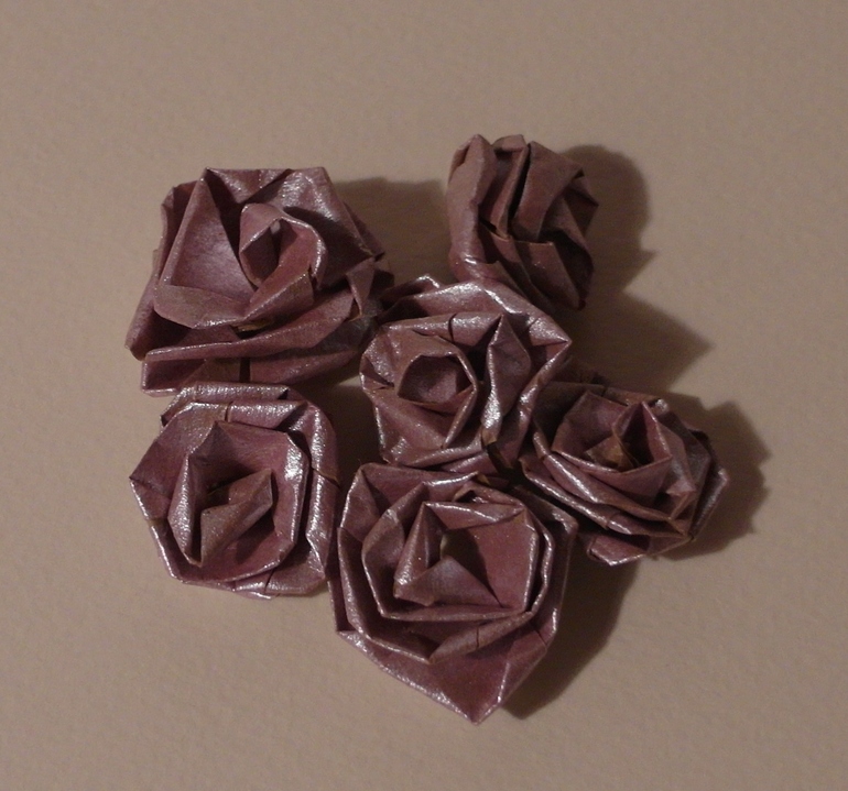 как своими руками сделать розу для скрап-открытки