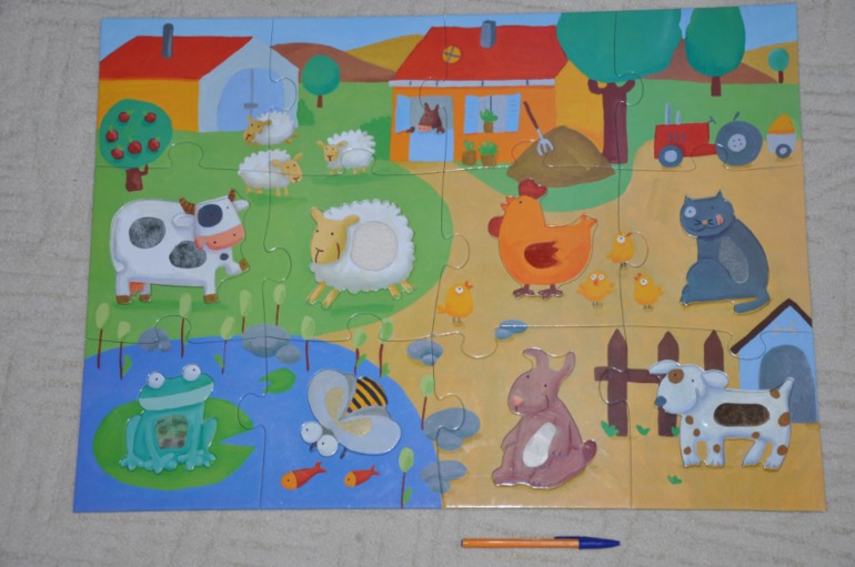 Djeco тактильный пазл гигант Ферма