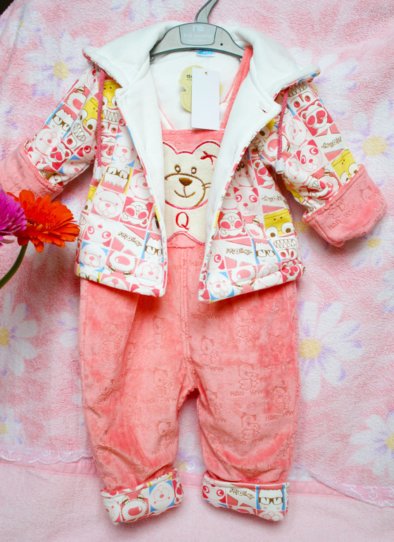 Велюровой набор. Комбез и куртка. 1360 руб. В наличии. Доставка по Москве. Почта в регионы.