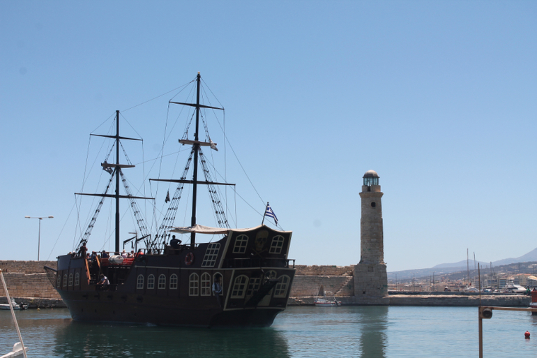 «Καλημέρα!» или «Приключения Боботика на Крите»