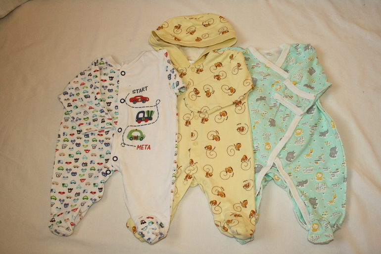 Пакет одежды для мальчика от 0 до 3-4 месяцев + теплые вещи и одежда для улицы штучно. Москва