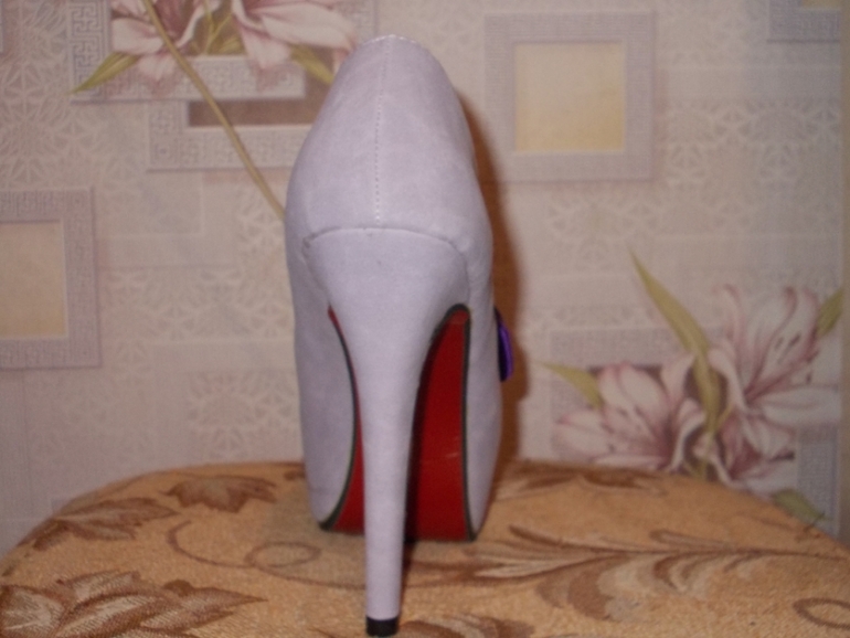 продам новые туфли. р-р 36. 1300 руб