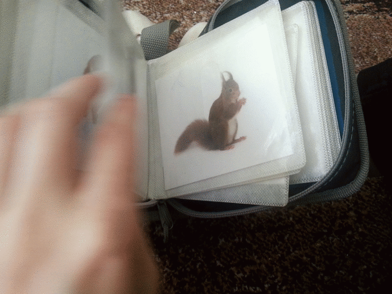 Один из способов показать карточки