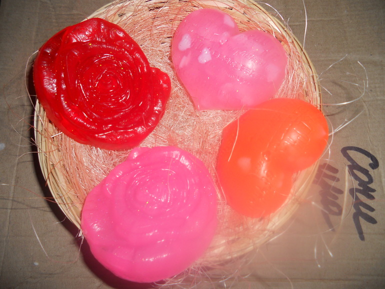 Здравствуйте девочки-мыловарочки!