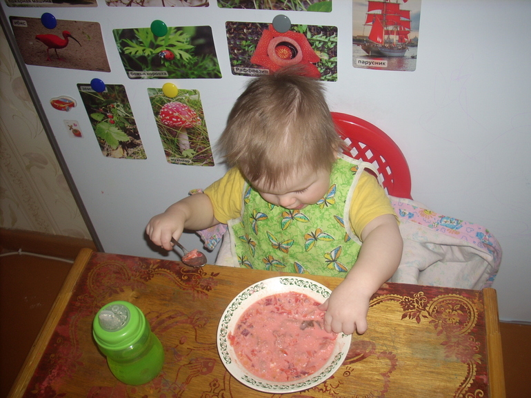 Красный день календаря. Учим цвета с Алисой