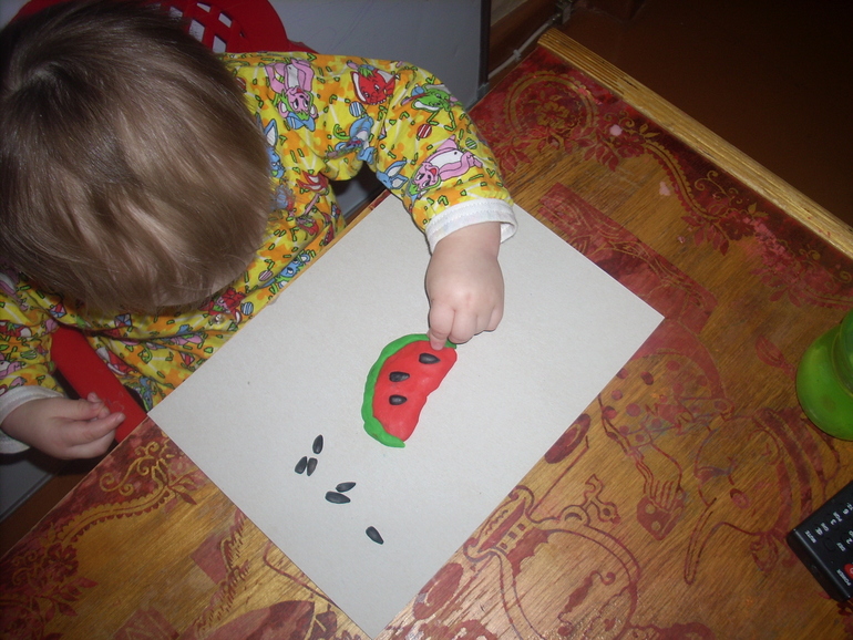 Красный день календаря. Учим цвета с Алисой