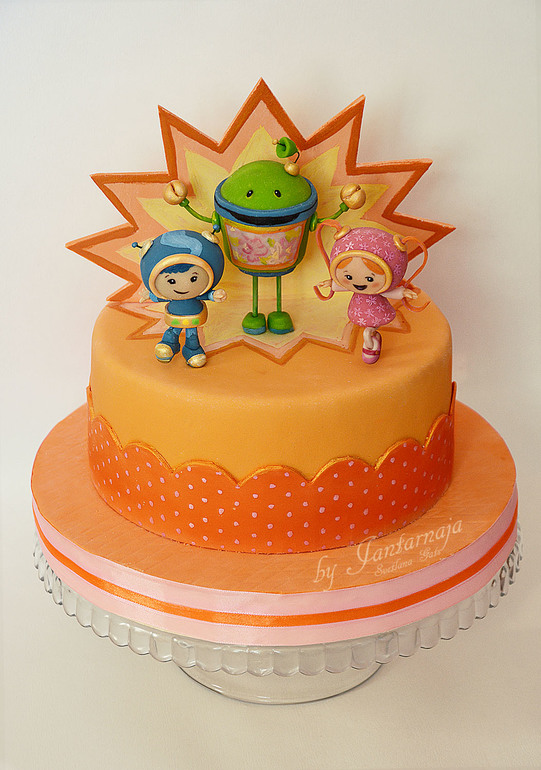 Несколько детских тортиков