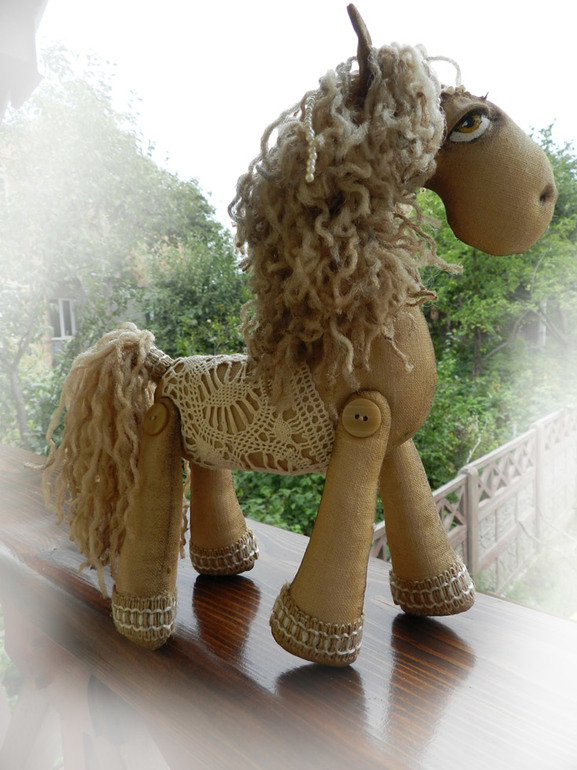 Кофейная лошадь. Кофейные игрушки лошадки. Кофейные игрушки лошадки. Кофейные лошадки. Чердачные лошадки.