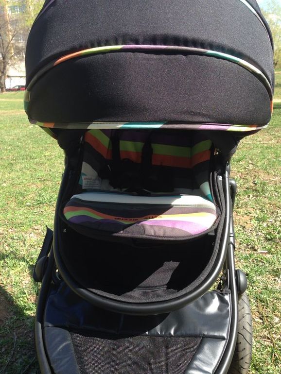 Необычная коляска Guzzie+Guss Casita.