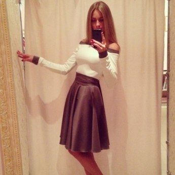 Модная одежда от мировых брендов таких как Louis Vuitton,H&M,Gap,Burberry,Gucci,Chanel,Christian Dior,Dress Cod и еще с десяток мировых люксовых брендов мира