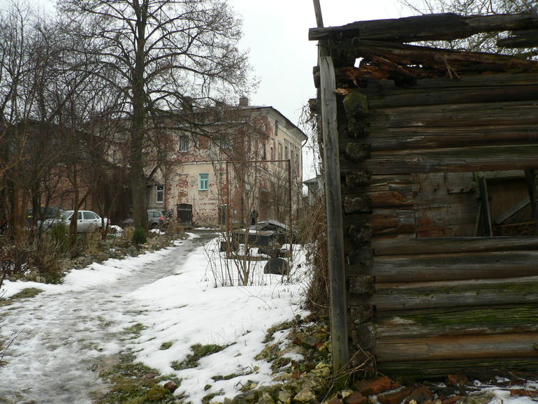 таки сбежали