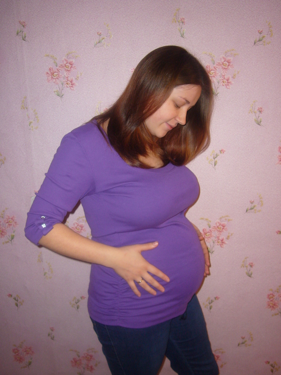 Сравните две беременности (фото)