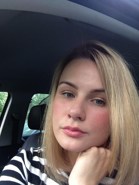 Девочки,сколько мне лет,ну и критика...