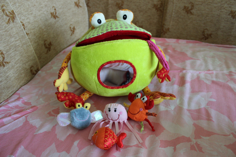 Чудесная игрушка от Lilliputiens