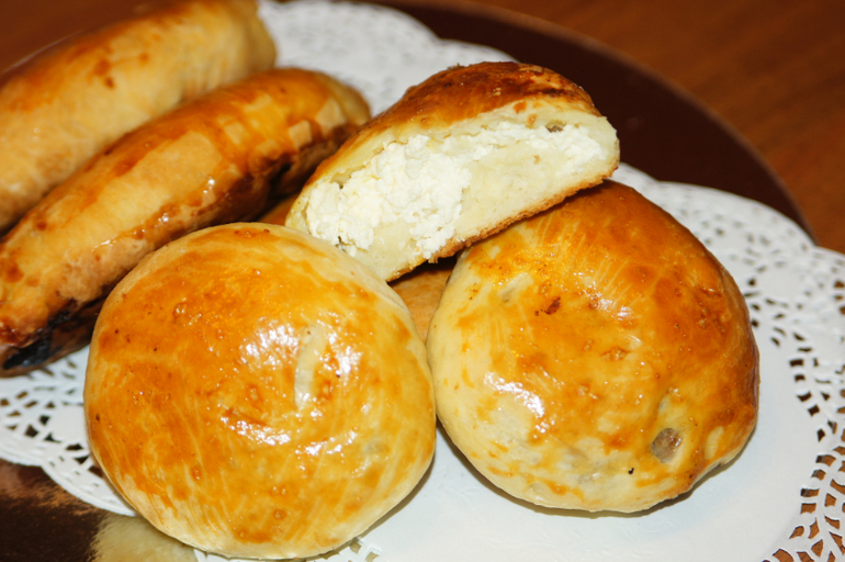 Вкусные пироги, караваи, ватрушки на заказ