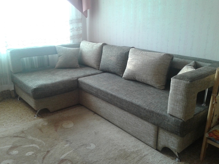 Диван-уголок. Срочно! В связи с переездом. 10000 рублей.