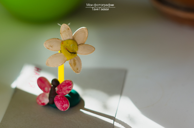 Подделка 1 Цветочек и бабочка