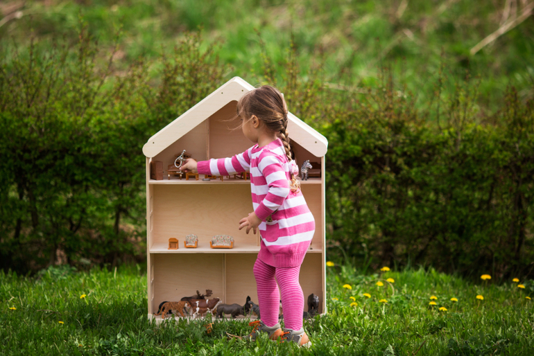 Дом с камином - %