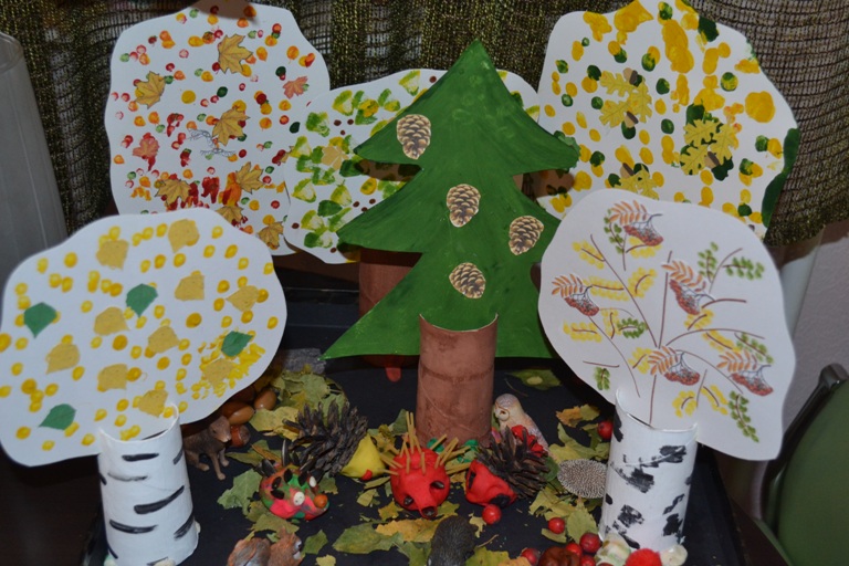 Лес, деревья и чуть-чуть про ежиков