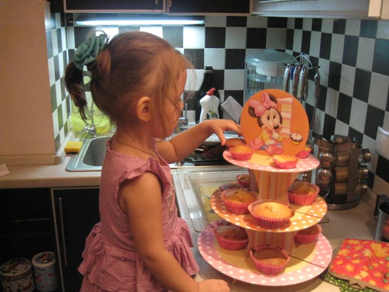 ФМ готовим с детьми. Капкейки с изюмом.