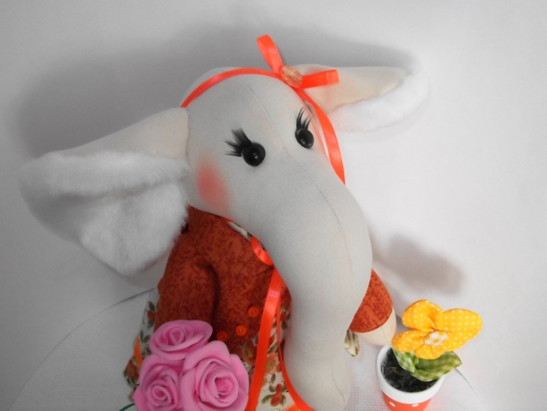 оранжевый слоник