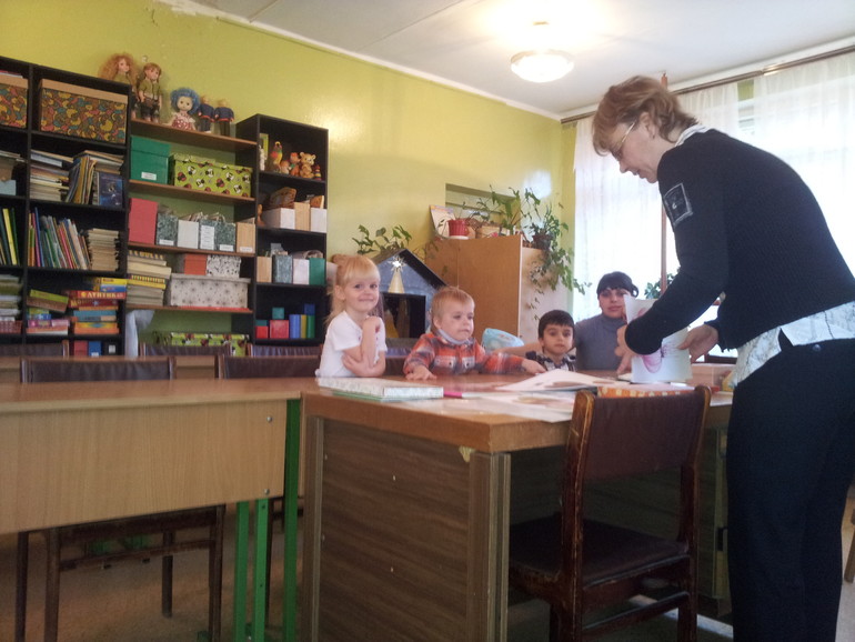 Алиса ходит в Радугу