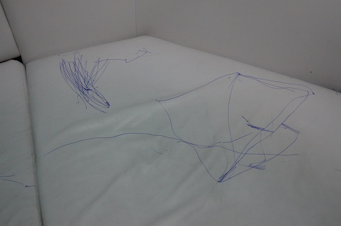 Уж очень порисовать Марк любит)