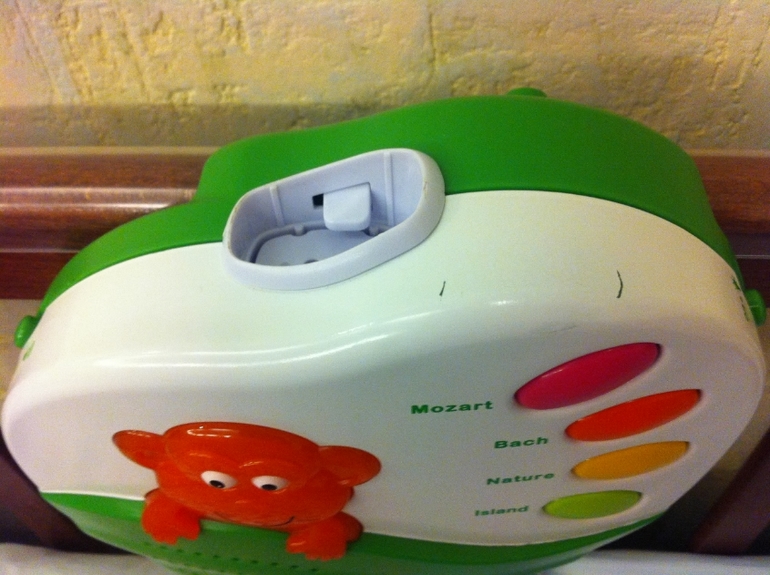 Продаю Tiny Love мобиль Остров сладких грёз с ночником