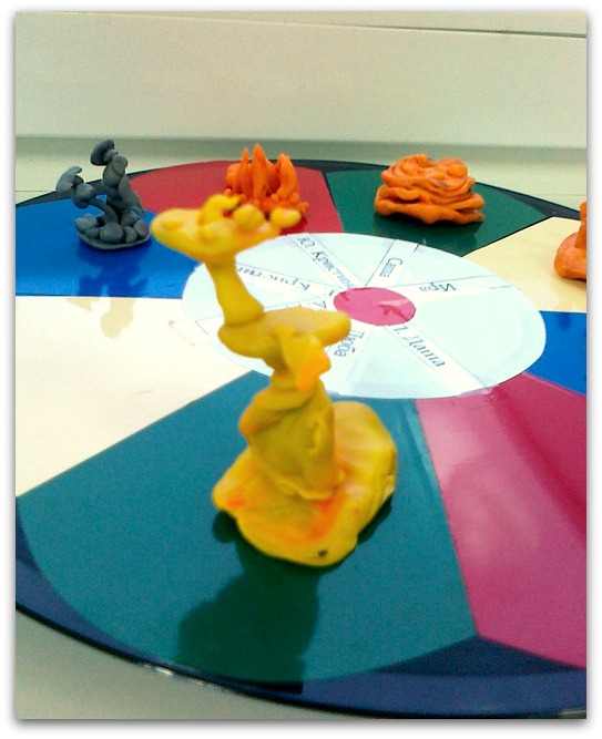 Дом на прищепке и слоеный пирог.