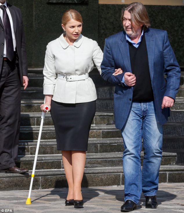 Кого она дурит?