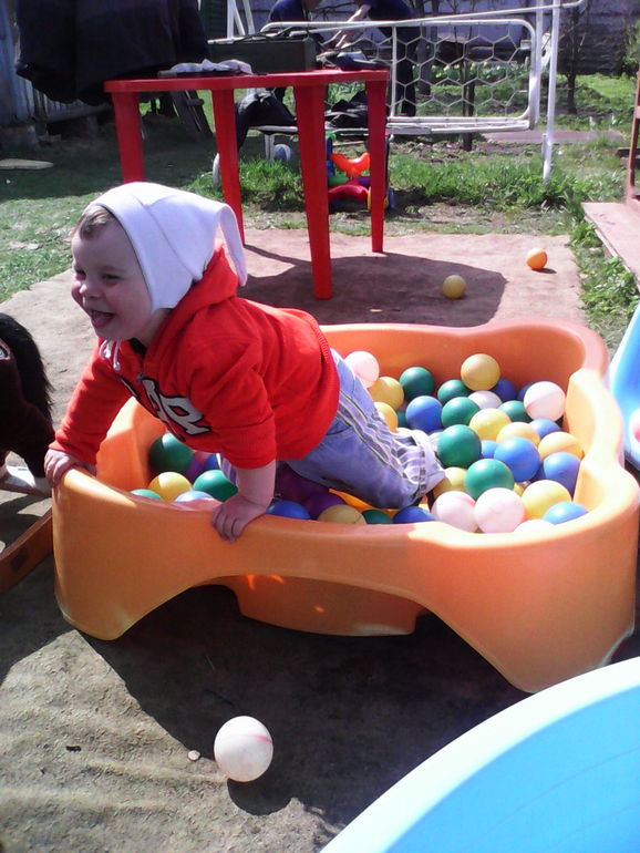 Даник.