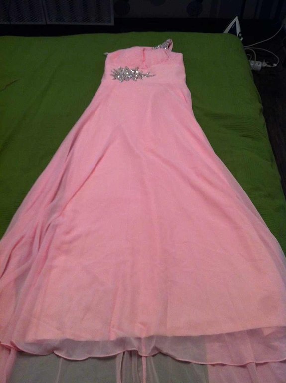 Шикарные коктейльные и вечерние платья! цены распродажные!! до 4000!!!