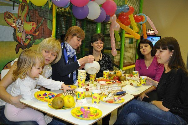 Ходила Ева к двоюродному братику на ДР