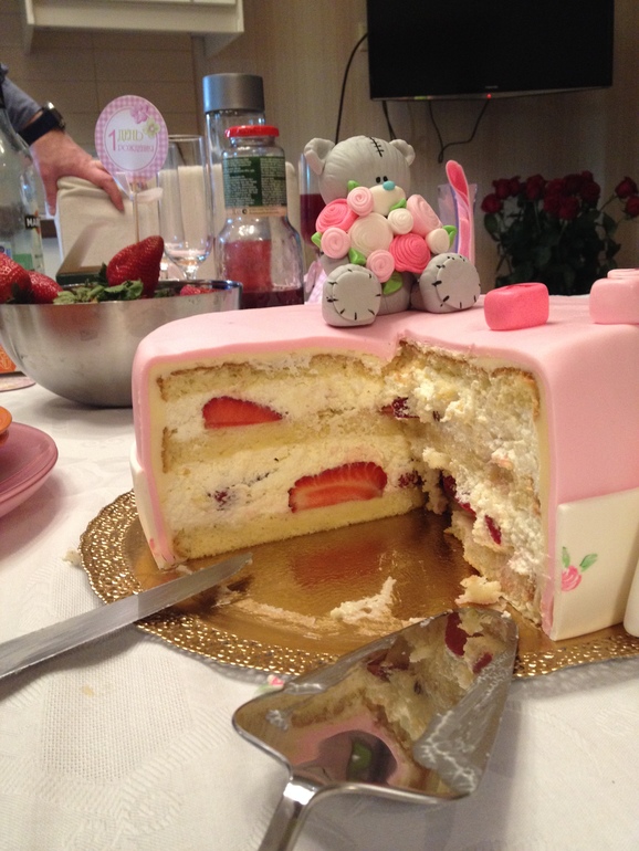 Простенький с дракошей.