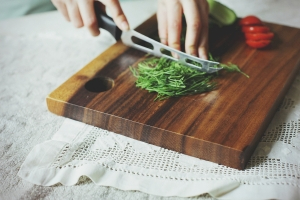 Миски, менажницы, тарелки и подносы...