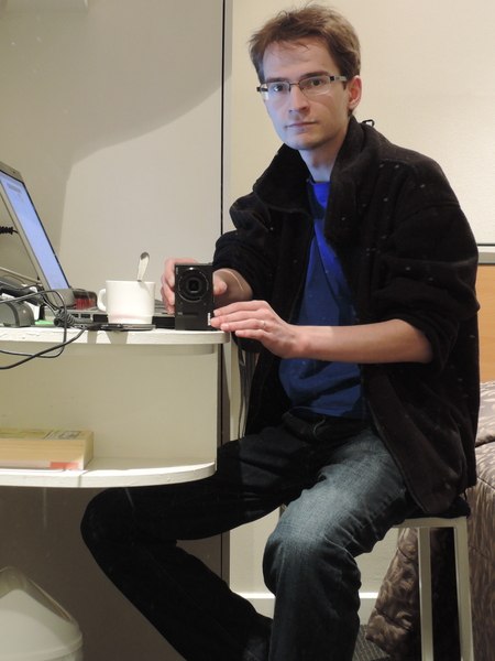 Он прилетел в НЗ)