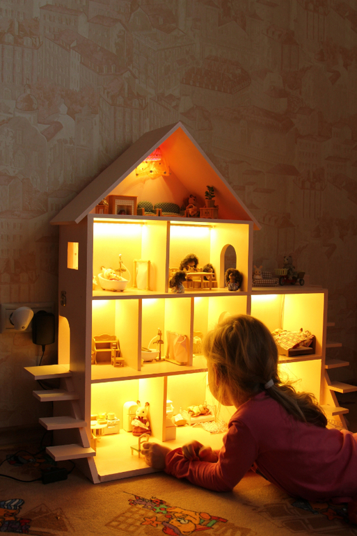 Обустроили домик для Сильваниан!