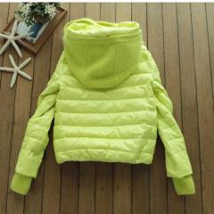 Курточка пуховая  chanel на девочку рост 160 см 4500 руб