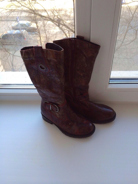 Обувь новая для девочки! Вся зима по 600 руб . Всю обувь смотрим под катом...